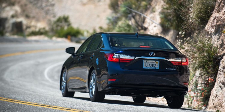Lexus ES 350 e ES 300H: Requinte nipónico. 49