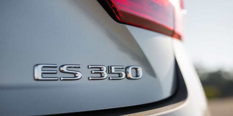 Lexus ES 350 e ES 300H: Requinte nipónico. 19