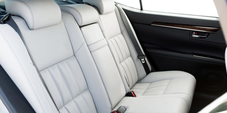 Lexus ES 350 e ES 300H: Requinte nipónico. 21