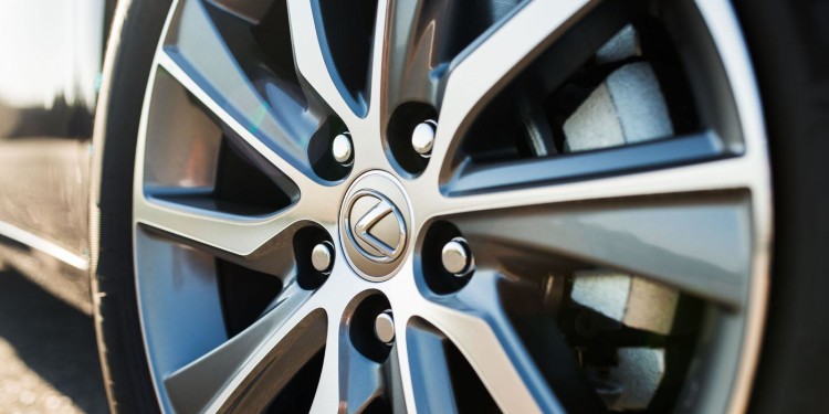 Lexus ES 350 e ES 300H: Requinte nipónico. 45