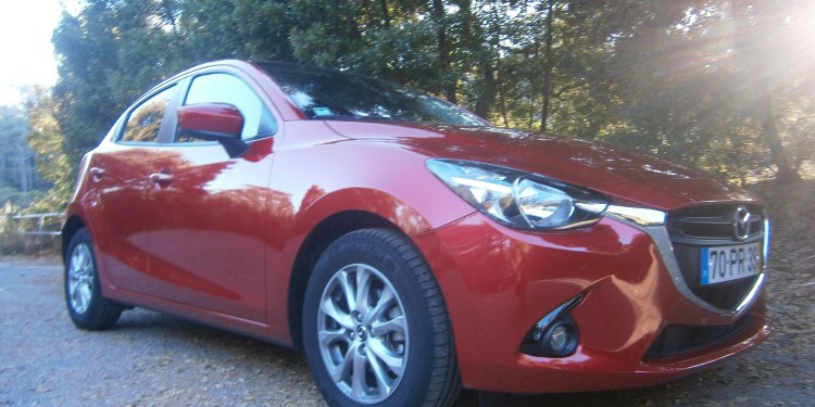 Mazda 2 1.5 SKYACTIV: Um utilitário rebelde. 40