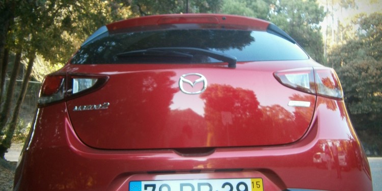 Mazda 2 1.5 SKYACTIV: Um utilitário rebelde. 36
