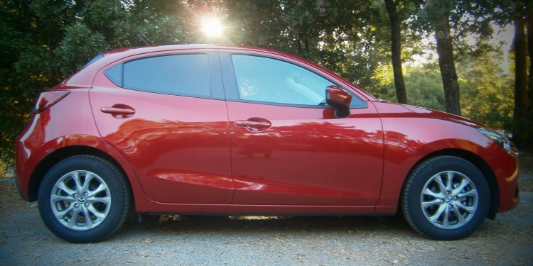 Mazda 2 1.5 SKYACTIV: Um utilitário rebelde. 28