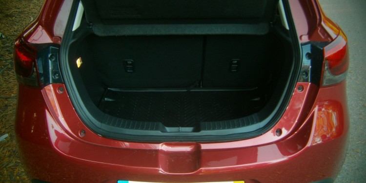 Mazda 2 1.5 SKYACTIV: Um utilitário rebelde. 24