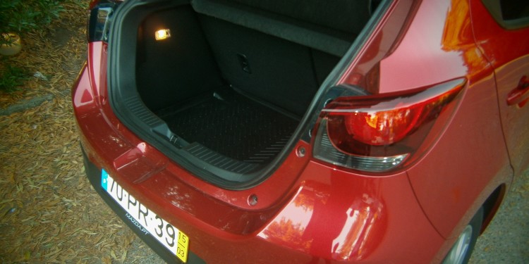 Mazda 2 1.5 SKYACTIV: Um utilitário rebelde. 20