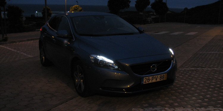 Volvo V40 D2: Um verdadeiro "Premium". 38