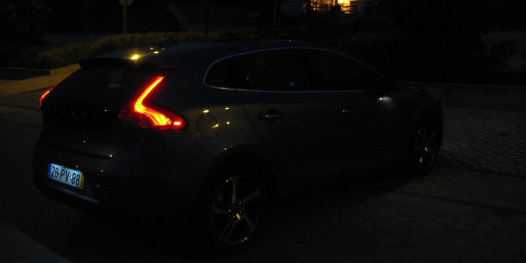 Volvo V40 D2: Um verdadeiro "Premium". 34