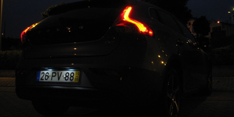 Volvo V40 D2: Um verdadeiro "Premium". 35