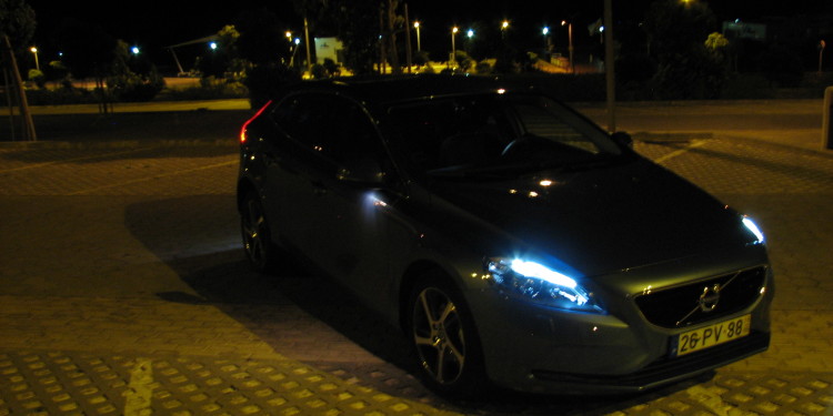 Volvo V40 D2: Um verdadeiro "Premium". 20