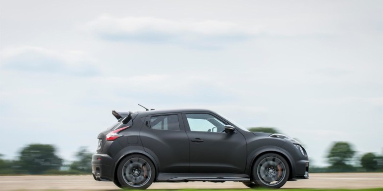 Nissan irá produzir apenas 17 Juke-R 2.0! 28