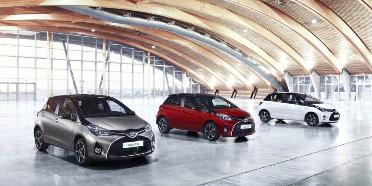 Toyota Yaris recebe versão "Bi-tom". 30