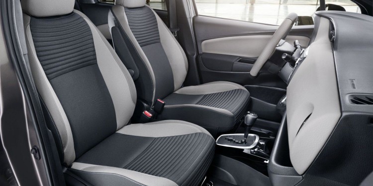 Toyota Yaris recebe versão "Bi-tom". 20