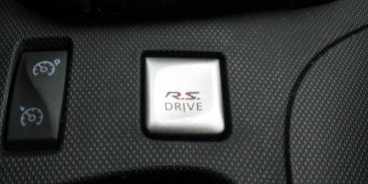 Renault Clio RS: "Mais perto da Emoção!" 76