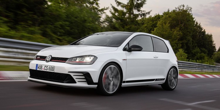 VW Golf GTI Clubsport: 265 cavalos de rebeldia! 30