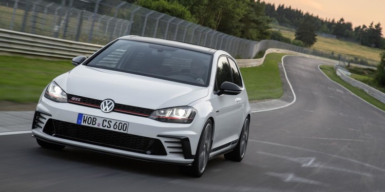 VW Golf GTI Clubsport: 265 cavalos de rebeldia! 27