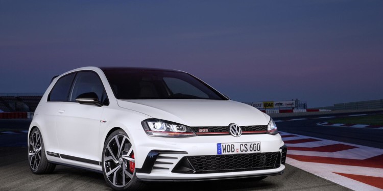VW Golf GTI Clubsport: 265 cavalos de rebeldia! 23