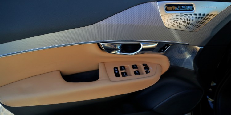 Volvo XC90 D5: Melhor que o sofá de casa! 51