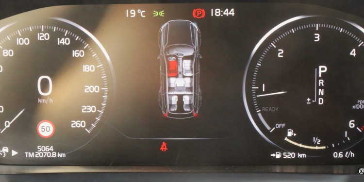 Volvo XC90 D5: Melhor que o sofá de casa! 30