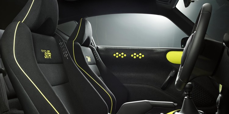 Toyota revela versão nipónica do S-FR. 14