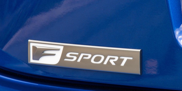 Lexus RC Coupé recebe motor Turbo. 19