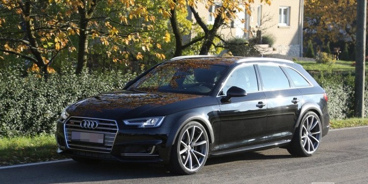 Nova Audi RS4 Avant apanhada pelas objectivas! 17