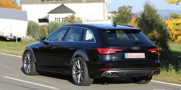 Nova Audi RS4 Avant apanhada pelas objectivas! 14