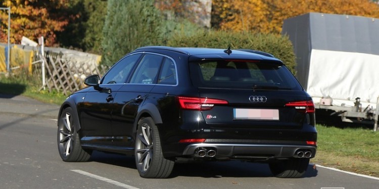 Nova Audi RS4 Avant apanhada pelas objectivas! 13
