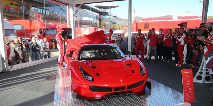 Ferrari 488 GTE e GT3 revelados em Mugello. 16