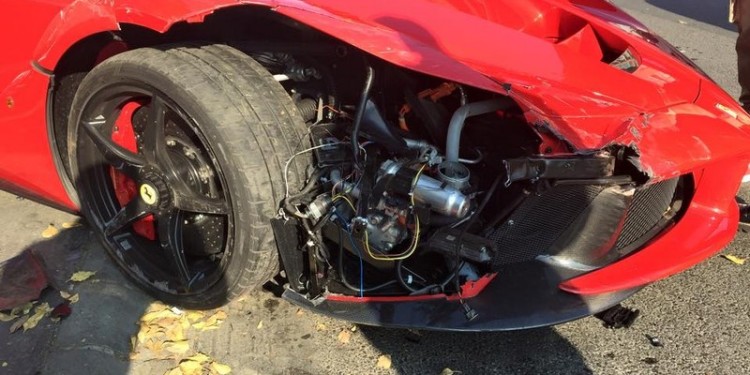 LaFerrari despista-se contra 3 carros em Budapest 20