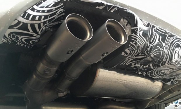 BMW M2 aparece com camuflagem mínima! 15