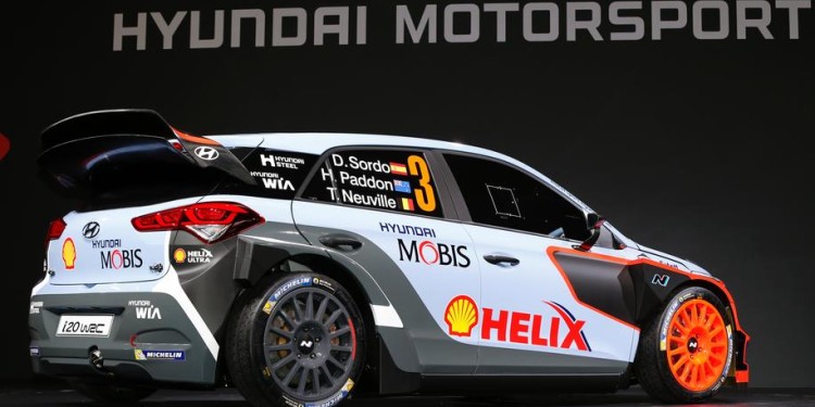 Hyundai i20 WRC pronto para enfrentar 2016!! 16