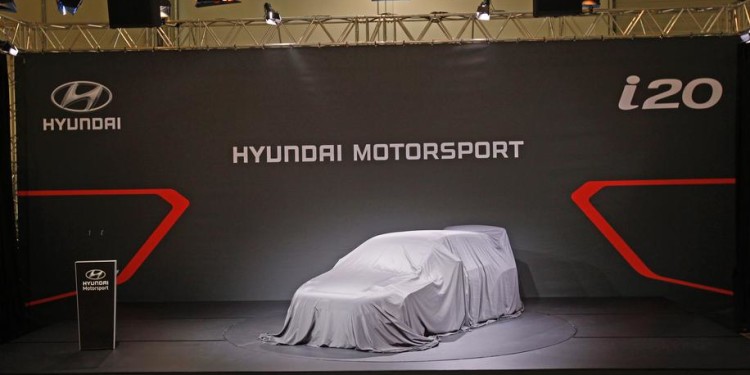 Hyundai i20 WRC pronto para enfrentar 2016!! 22