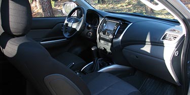 Mitsubishi L200 Strakar: A rainha dos montes! 24