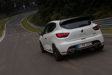 Renault Clio RS Trophy bate recorde em Nurburgring! 25
