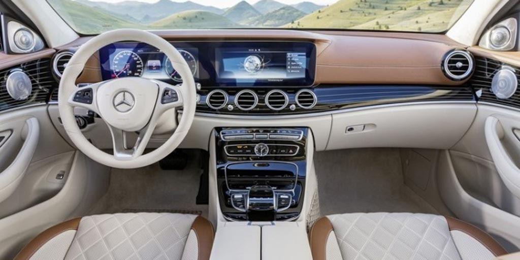 Mercedes Classe E aparece em Detroit. 24