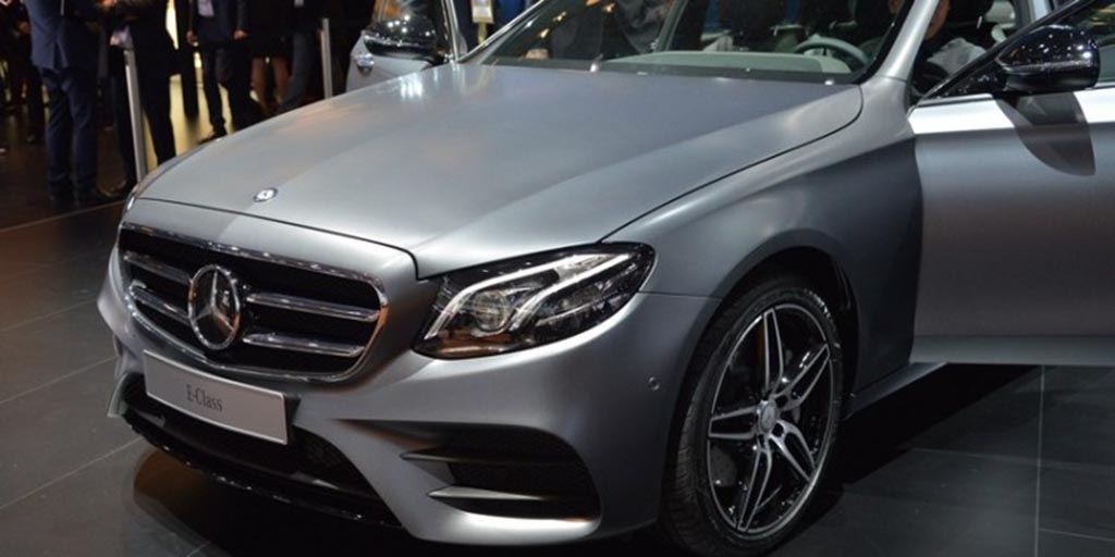 Mercedes Classe E aparece em Detroit. 37