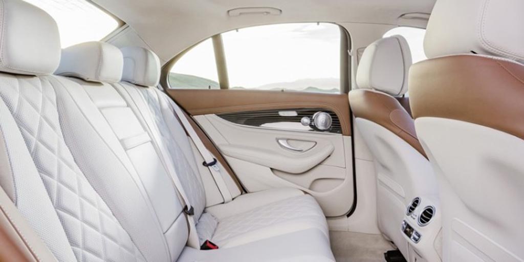 Mercedes Classe E aparece em Detroit. 19