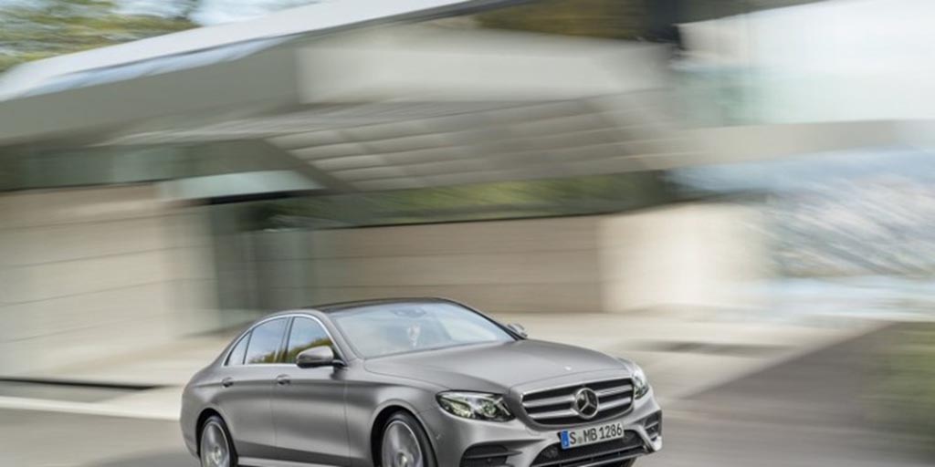 Mercedes Classe E aparece em Detroit. 33
