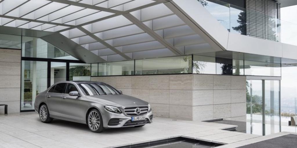 Mercedes Classe E aparece em Detroit. 28