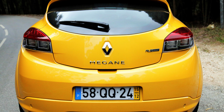 Renault Mégane RS Trophy 275: Máquina de emoções! 33