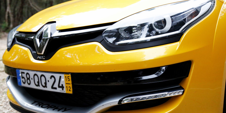 Renault Mégane RS Trophy 275: Máquina de emoções! 32