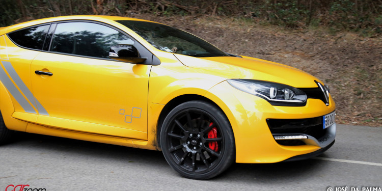 Renault Mégane RS Trophy 275: Máquina de emoções! 25