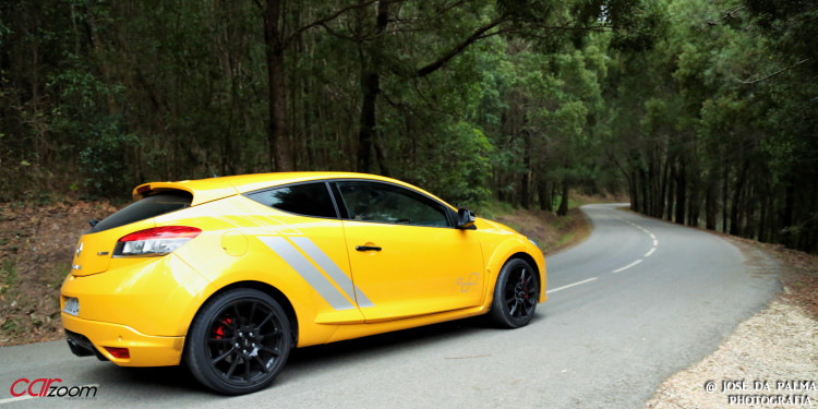 Renault Mégane RS Trophy 275: Máquina de emoções! 22