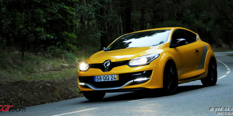 Renault Mégane RS Trophy 275: Máquina de emoções! 17