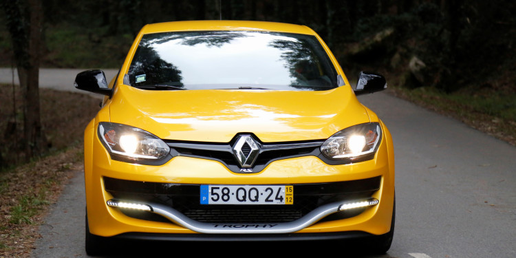 Renault Mégane RS Trophy 275: Máquina de emoções! 18