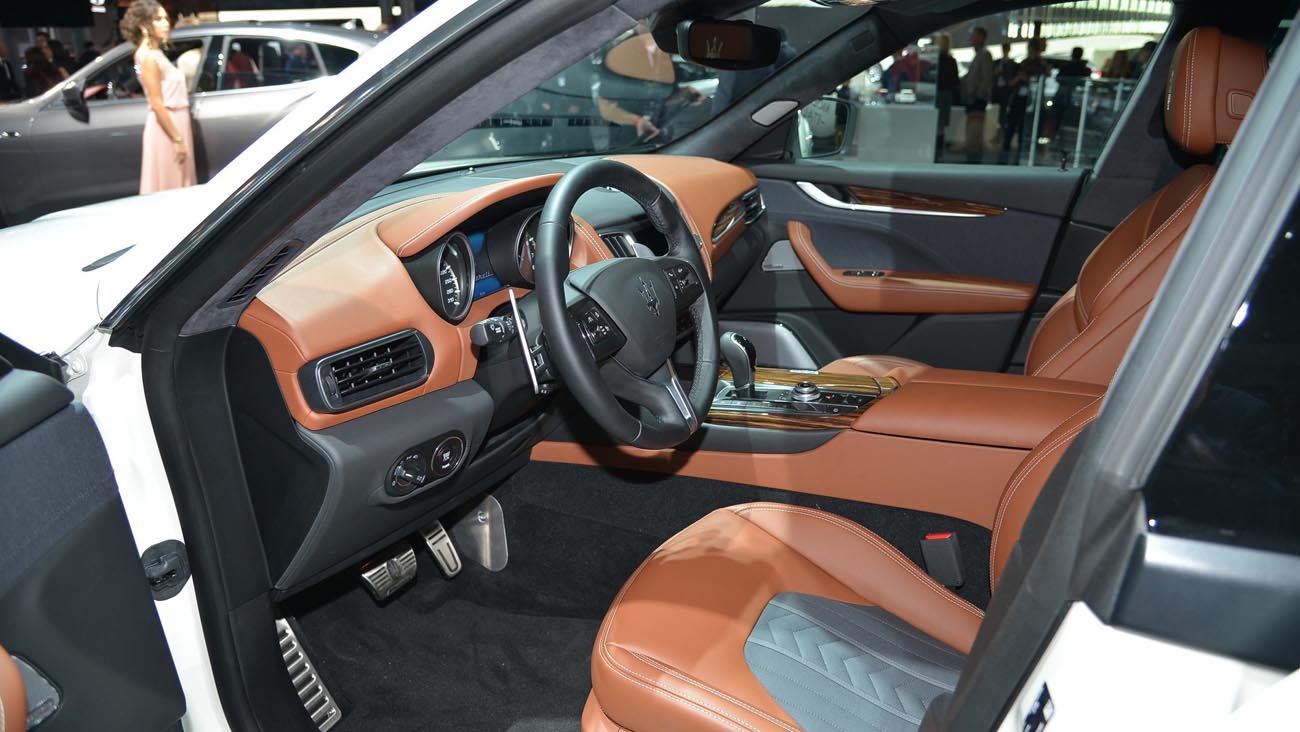 2017-maserati-levante-live-in-new-york (11)