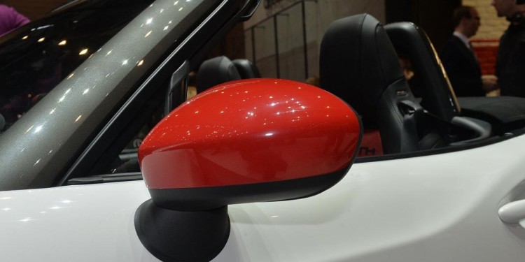 Fiat 124 Spider picado pelo escorpião em Genebra! 37