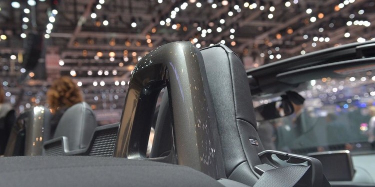 Fiat 124 Spider picado pelo escorpião em Genebra! 31