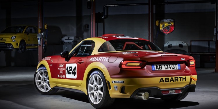 Fiat 124 Spider picado pelo escorpião em Genebra! 21