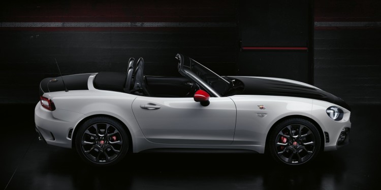 Fiat 124 Spider picado pelo escorpião em Genebra! 17